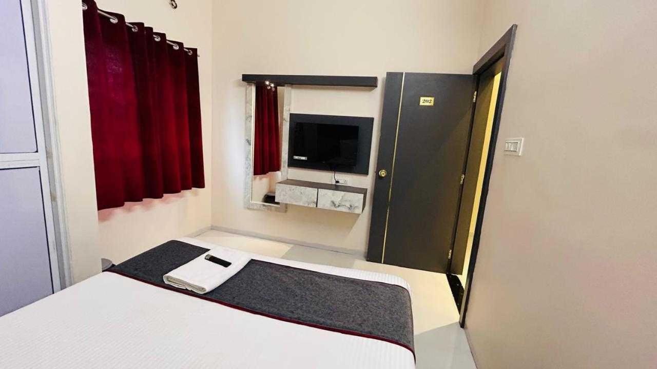 Oyo Hotel Elite Chandrapur Exterior photo